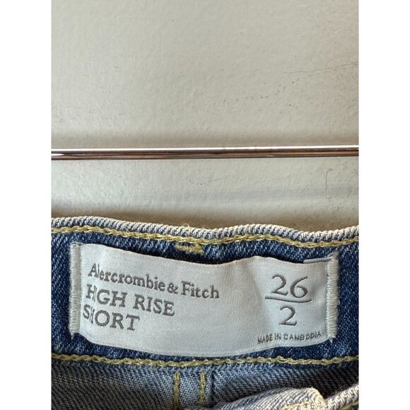 Abercrombie & Fitch Women's Size 26/2 Blue Denim High Rise Cut Off Jean Shorts - Picture 3 of 3